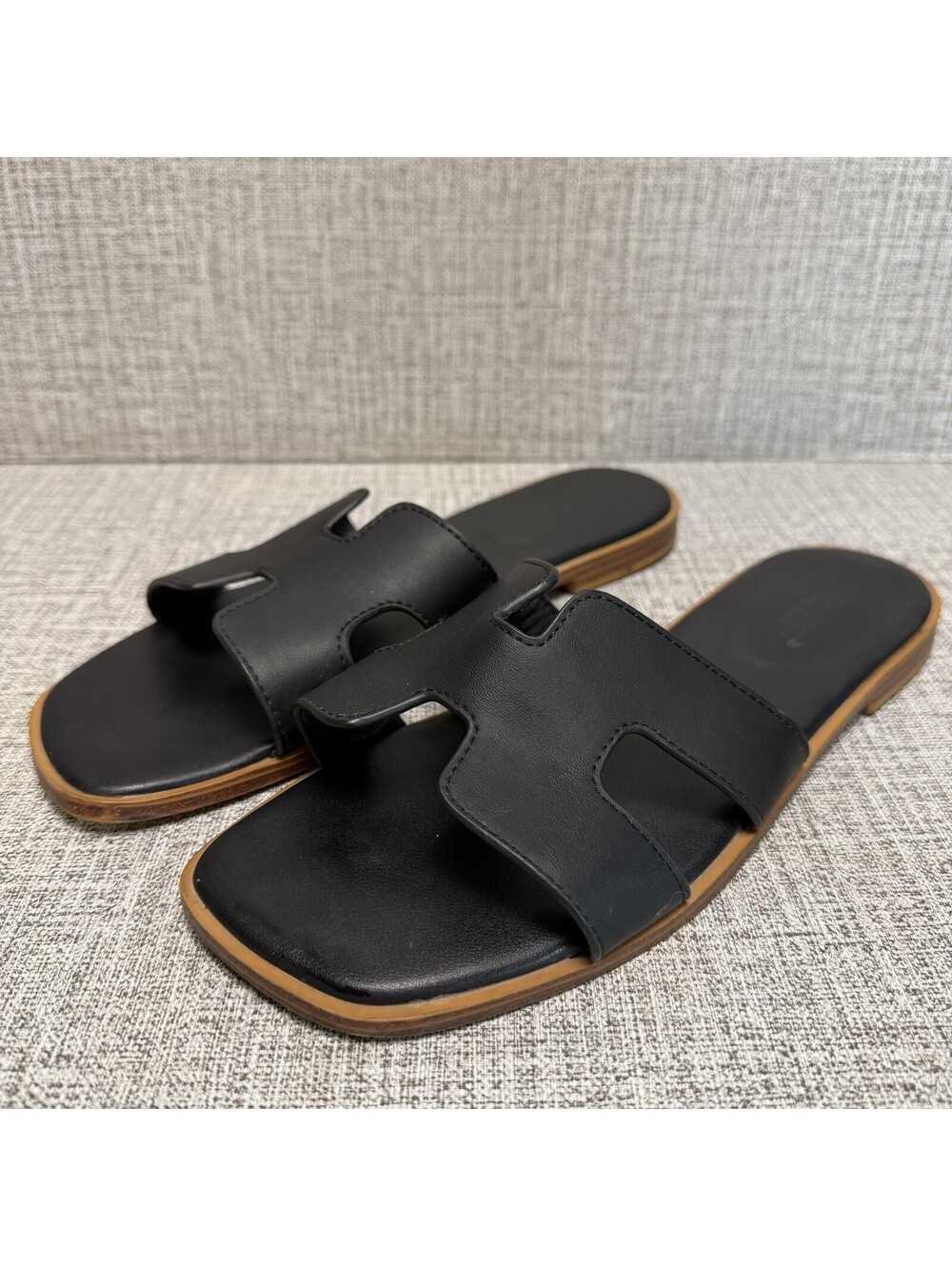 Project Cloud Sandals Womens Sz 8 Black Leather Jannel Flat Geometric Slip-On